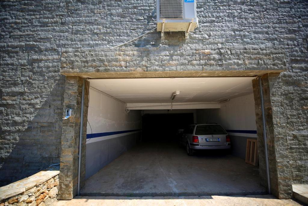 Aneta'S Beach House Vlorë Екстериор снимка