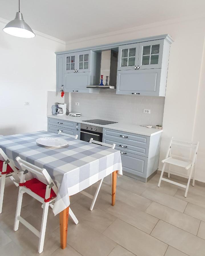 Aneta'S Beach House Vlorë Екстериор снимка